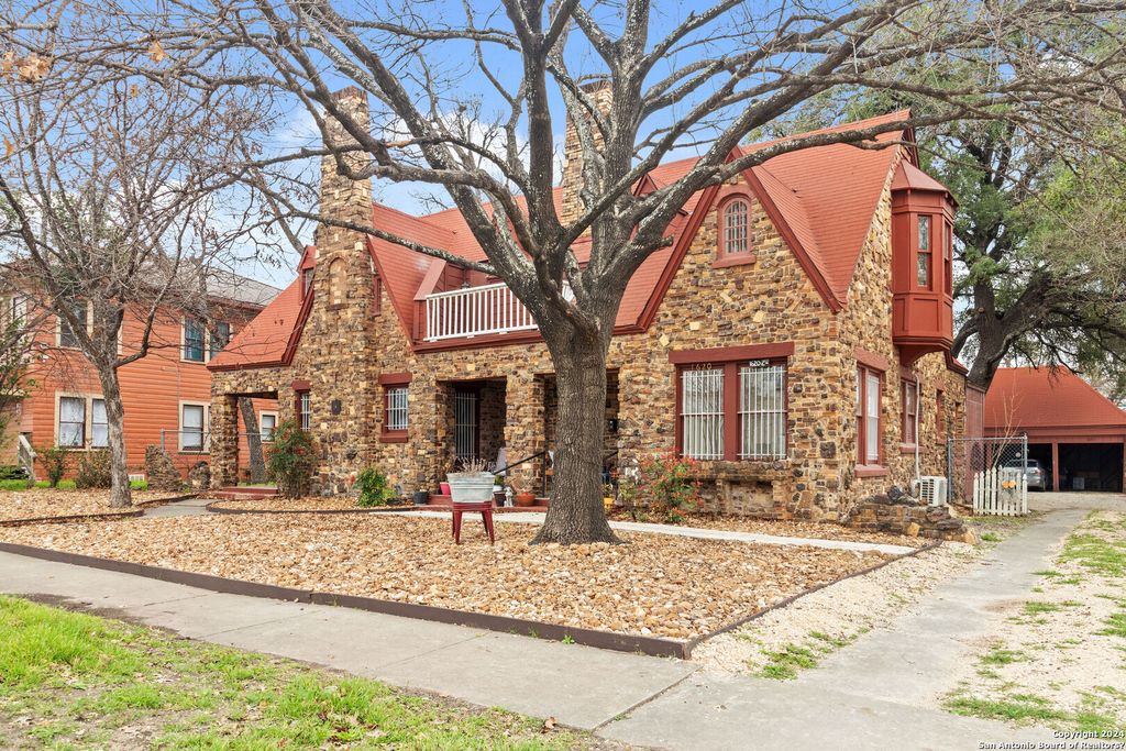 Photo of 1618 W KINGS HWY 1620-1 #1620-1, San Antonio, TX 78201 (MLS # 1954957)