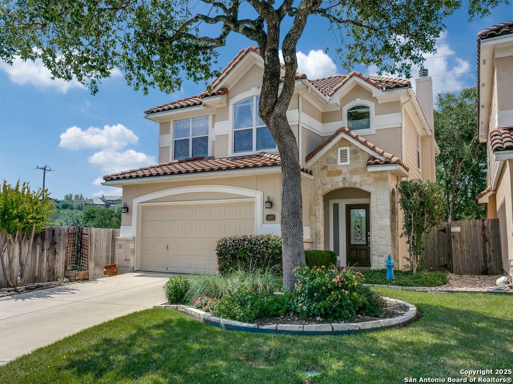 Photo of 1422 Pinnacle Falls, San Antonio, TX 78260 (MLS # 1877358)