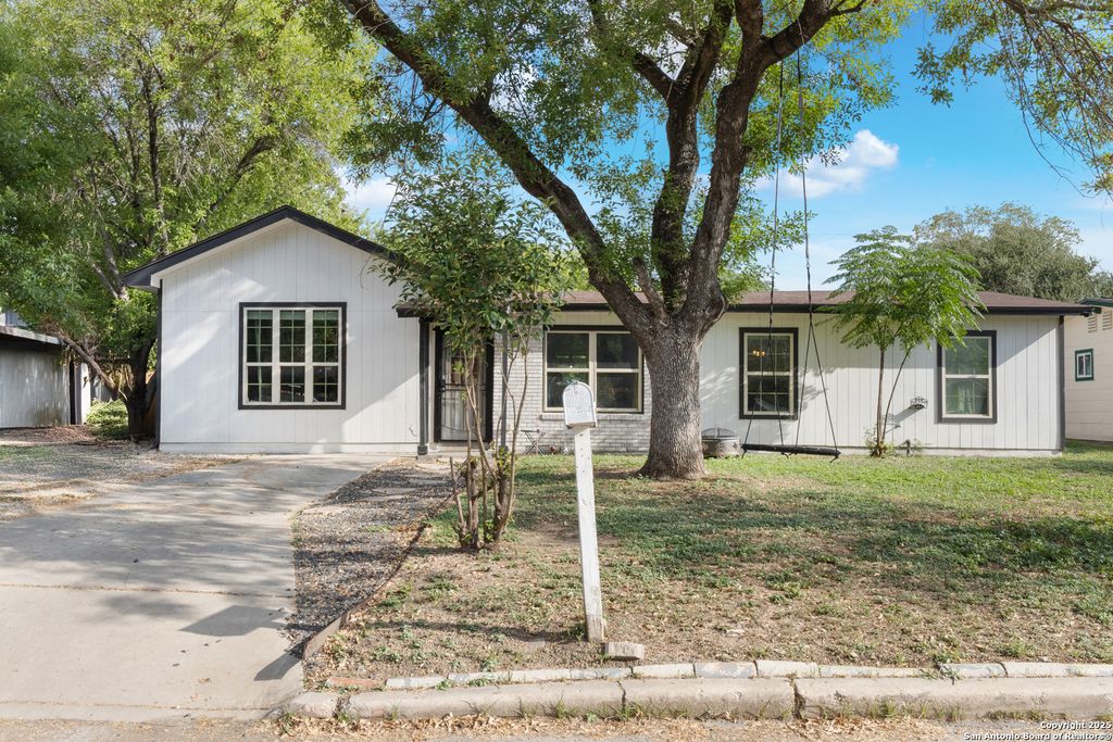 Photo of 519 Sandalwood, San Antonio, TX 78216 (MLS # 1909380)