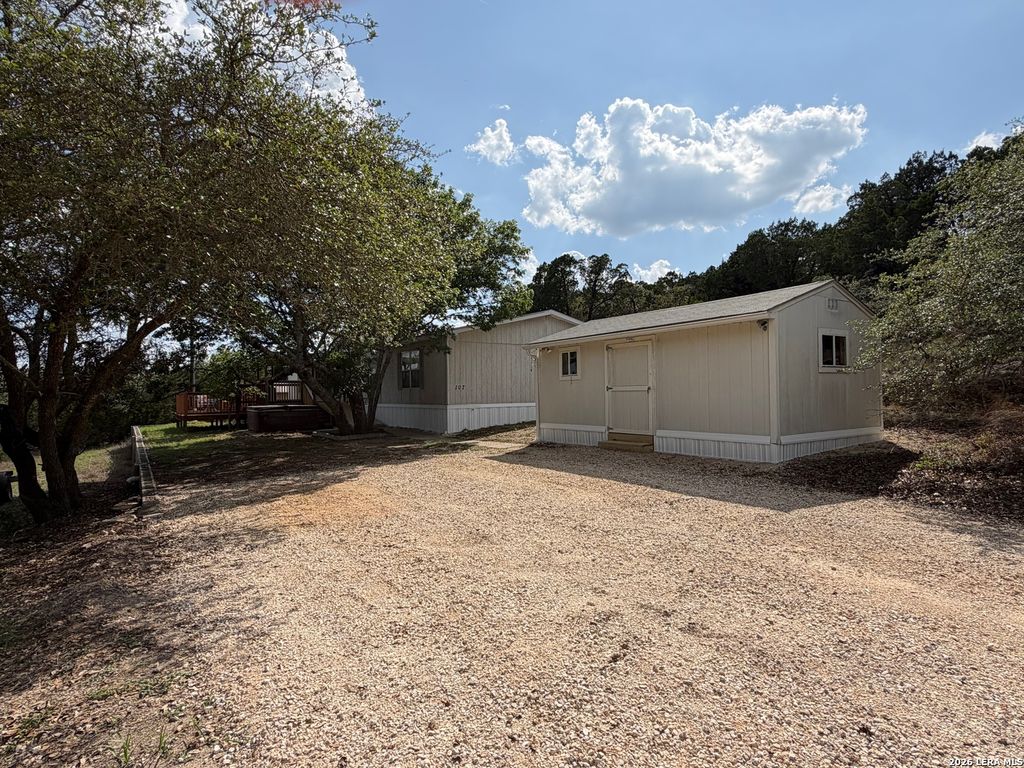Photo of 107 Starview CT, Boerne, TX 78006 (MLS # 1966516)