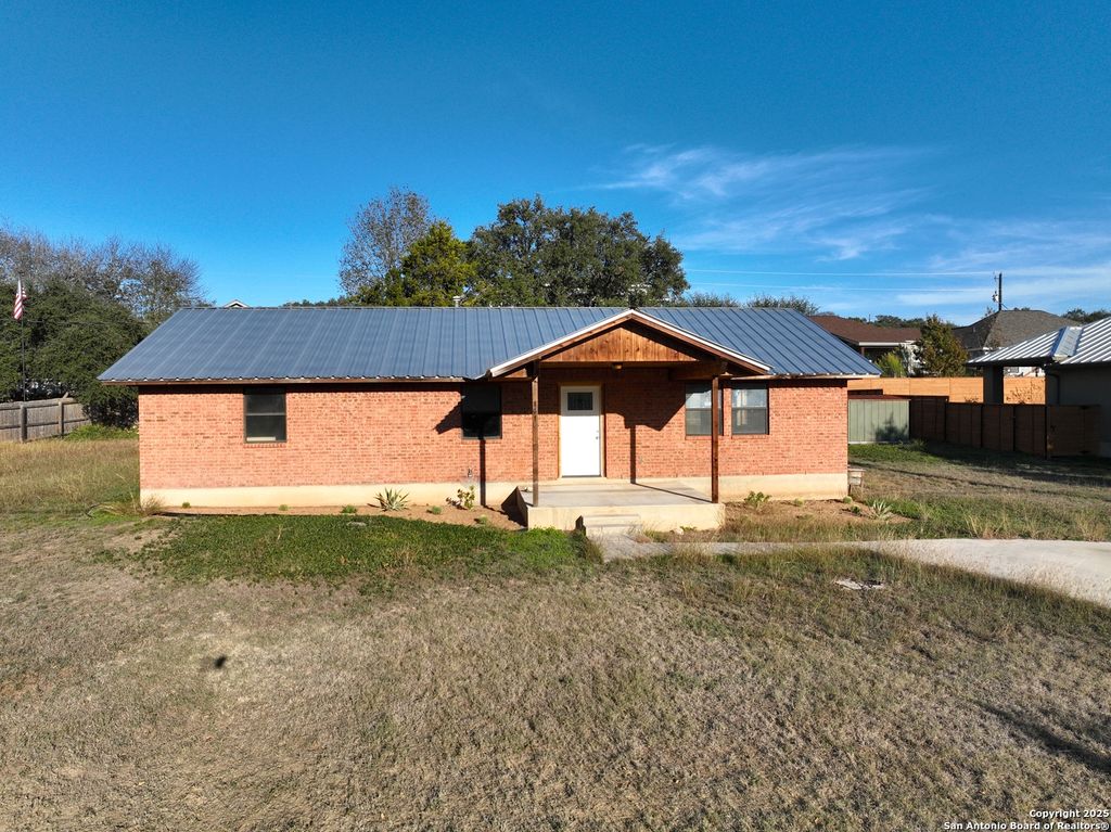 Photo of 1616 Lonesome, Canyon Lake, TX 78133 (MLS # 1927056)