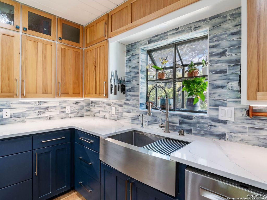 Photo of 131 Bess St., Boerne, TX 78006 (MLS # 1869995)