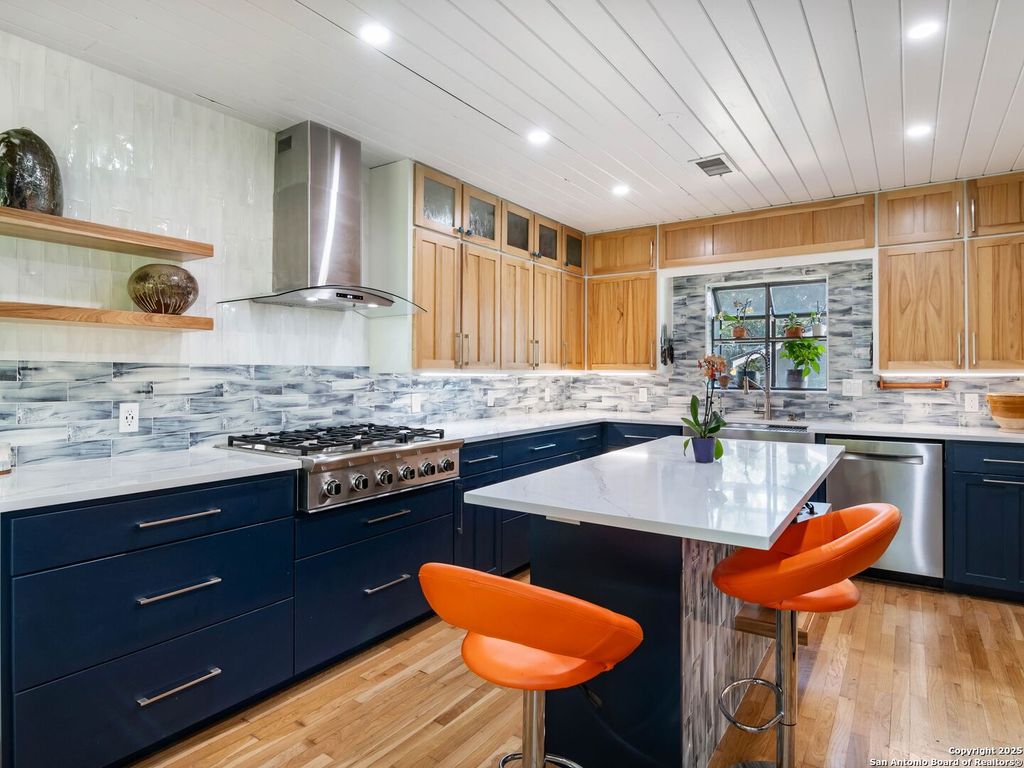 Photo of 131 Bess St., Boerne, TX 78006 (MLS # 1869995)