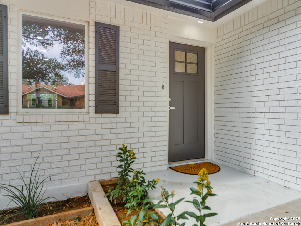323 Broadmoor Dr.