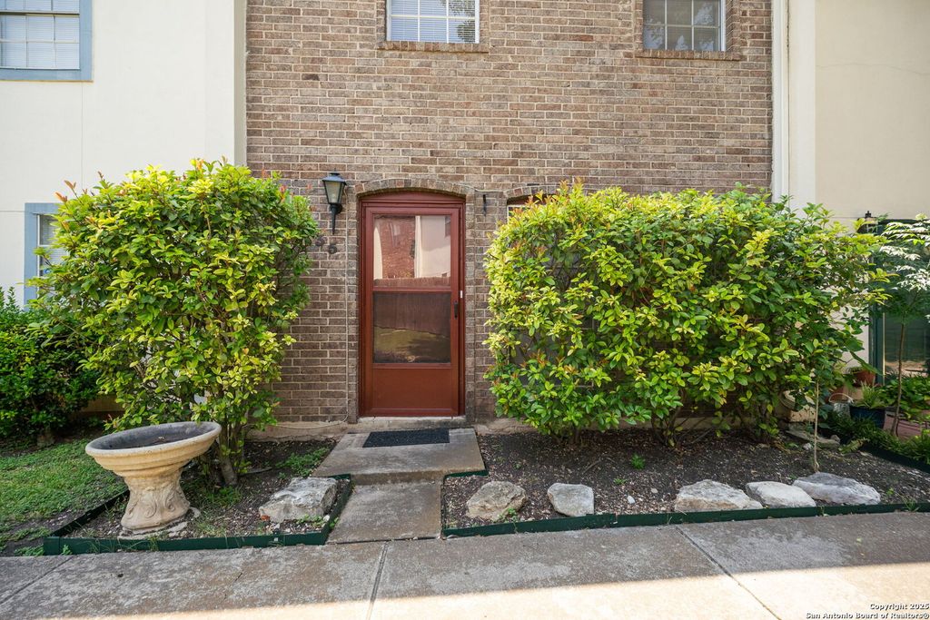 Photo of 6427 Wurzbach Rd 35 #35, San Antonio, TX 78240 (MLS # 1867557)