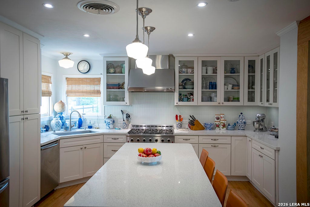 231 Oakleaf Dr