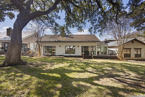 Photo of 29342 Ridgeview, Boerne, TX 78015 (MLS # 1961421)