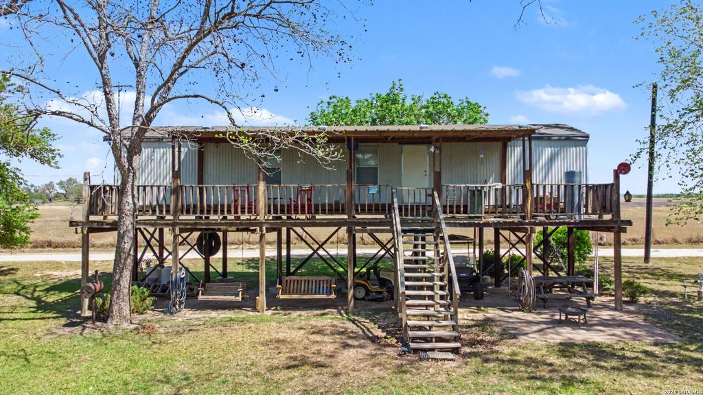Photo of 1250 Darst Creek, Seguin, TX 78155 (MLS # 1954243)