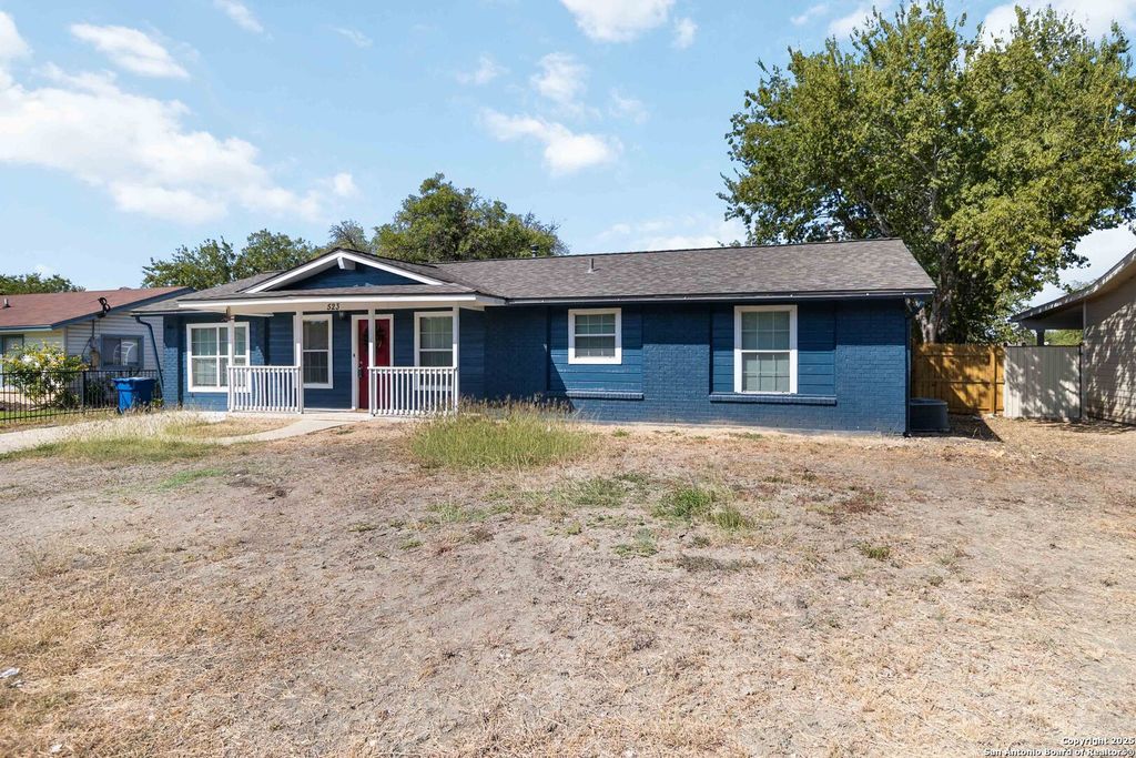 Photo of 523 Scates, San Antonio, TX 78227 (MLS # 1916286)