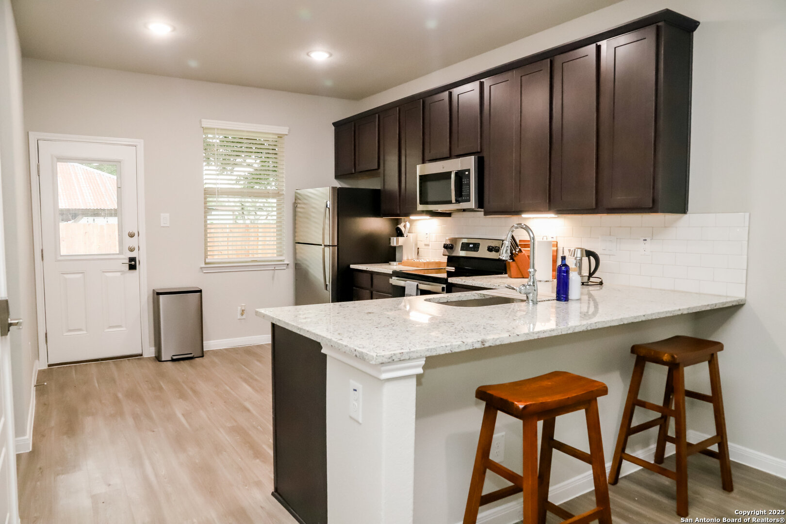 236/238 Joseph Cir