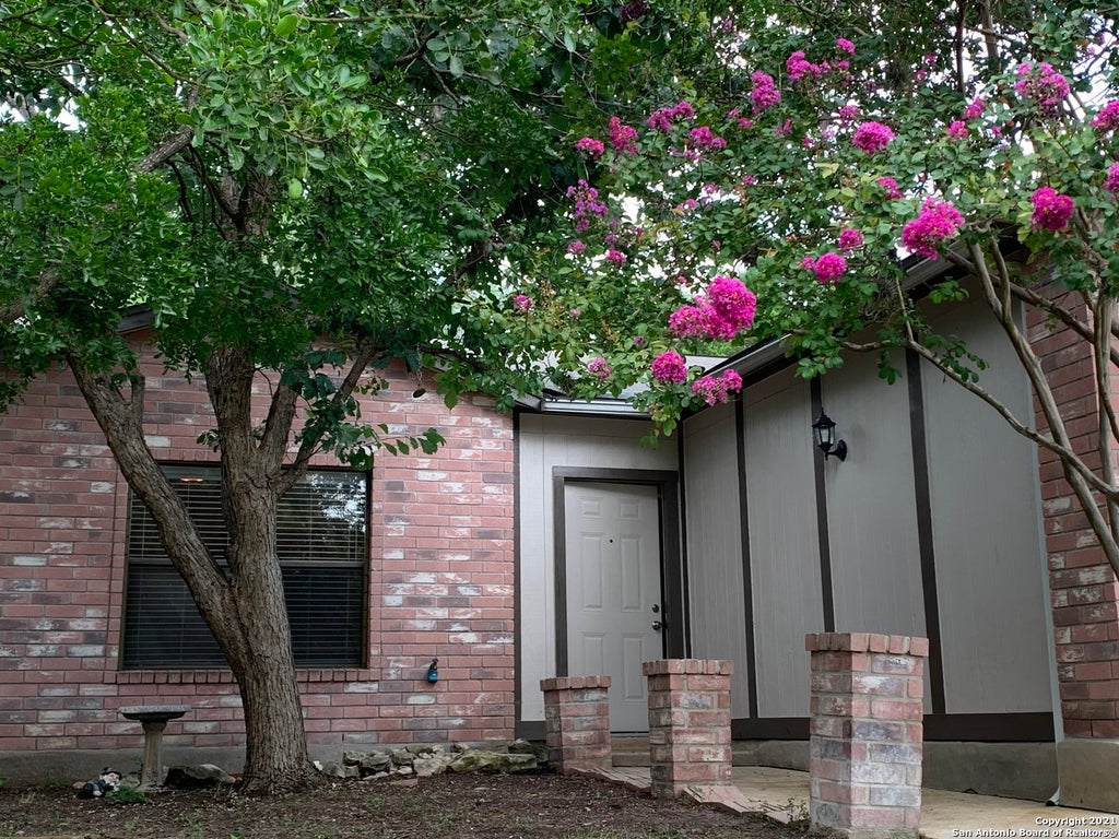 Photo of 13039 HUNTERS MOON, San Antonio, TX 78249 (MLS # 1967245)