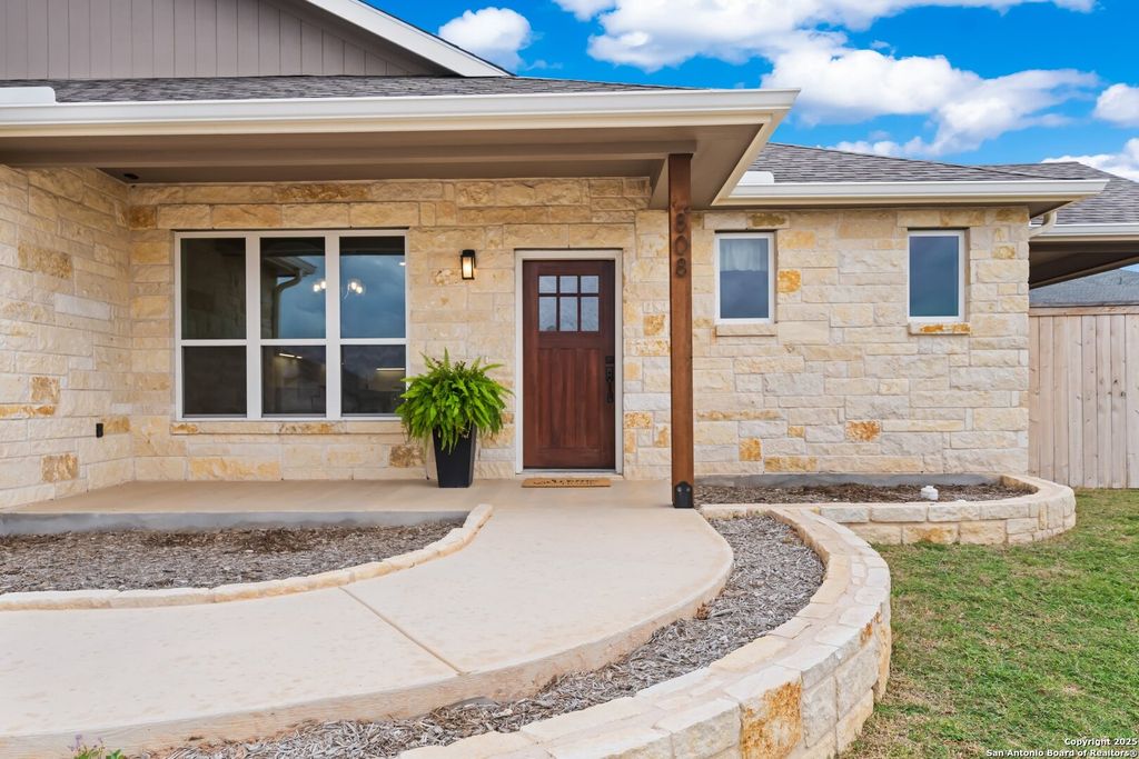 Photo of 808 gray oak, Fredericksburg, TX 78624 (MLS # 1915530)