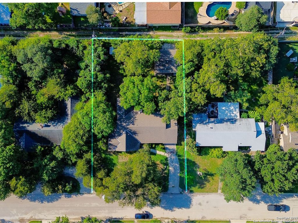 Photo of 908 Garraty Rd, Terrell Hills, TX 78209 (MLS # 1934473)