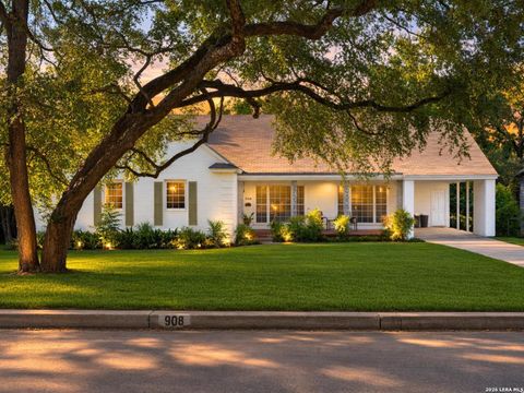 908 Garraty Rd Terrell Hills TX 78209