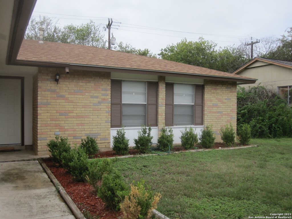 Photo of 3219 Meadow Dr, San Antonio, TX 78251 (MLS # 1939649)