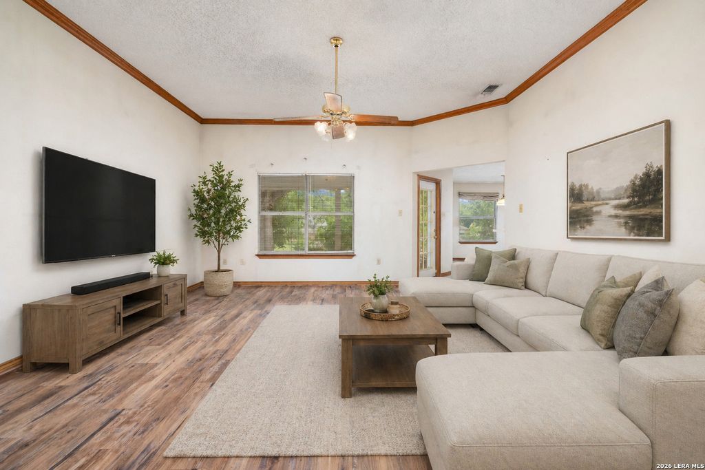 Photo of 233 HILLTOP DR, Seguin, TX 78155 (MLS # 1961549)