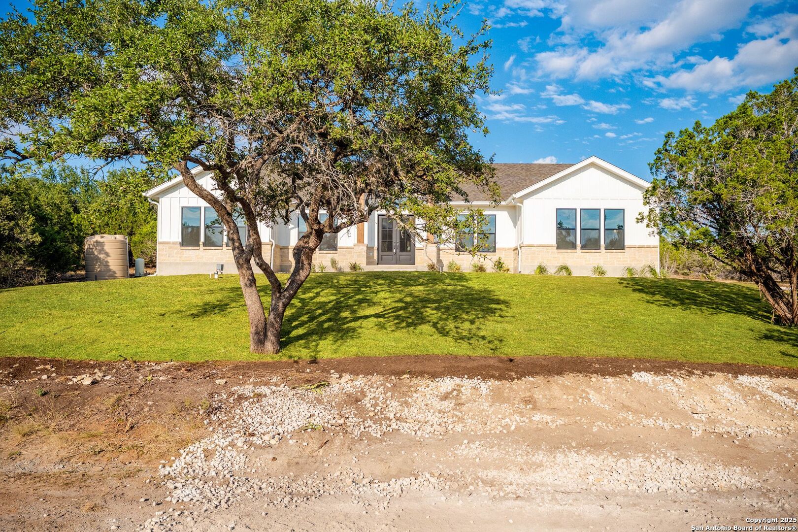 736 Mountain Creek Trail