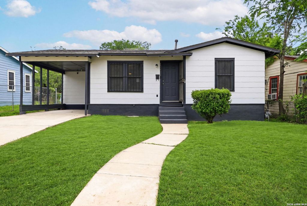 Photo of 2311 Hiawatha, San Antonio, TX 78210 (MLS # 1969790)