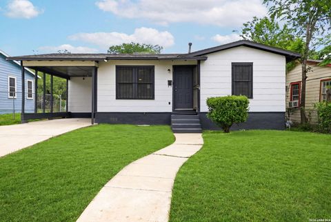 Photo of 2311 Hiawatha, San Antonio, TX 78210 (MLS # 1969790)