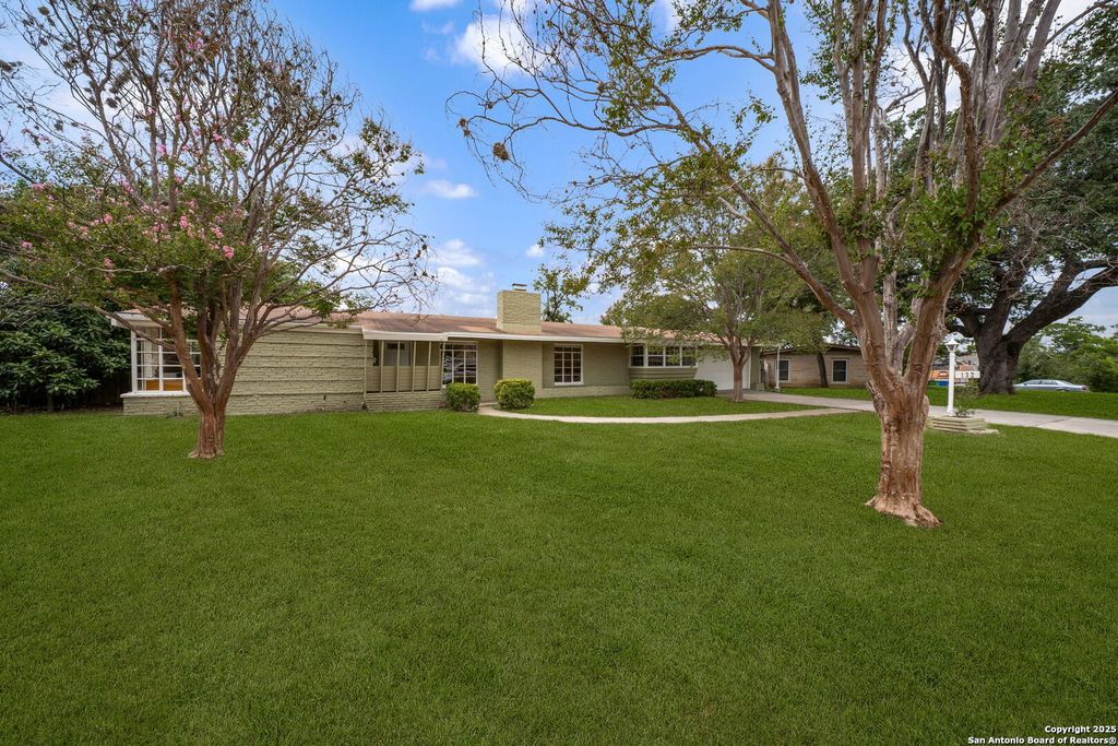 Photo of 132 Harriett, San Antonio, TX 78216 (MLS # 1930098)