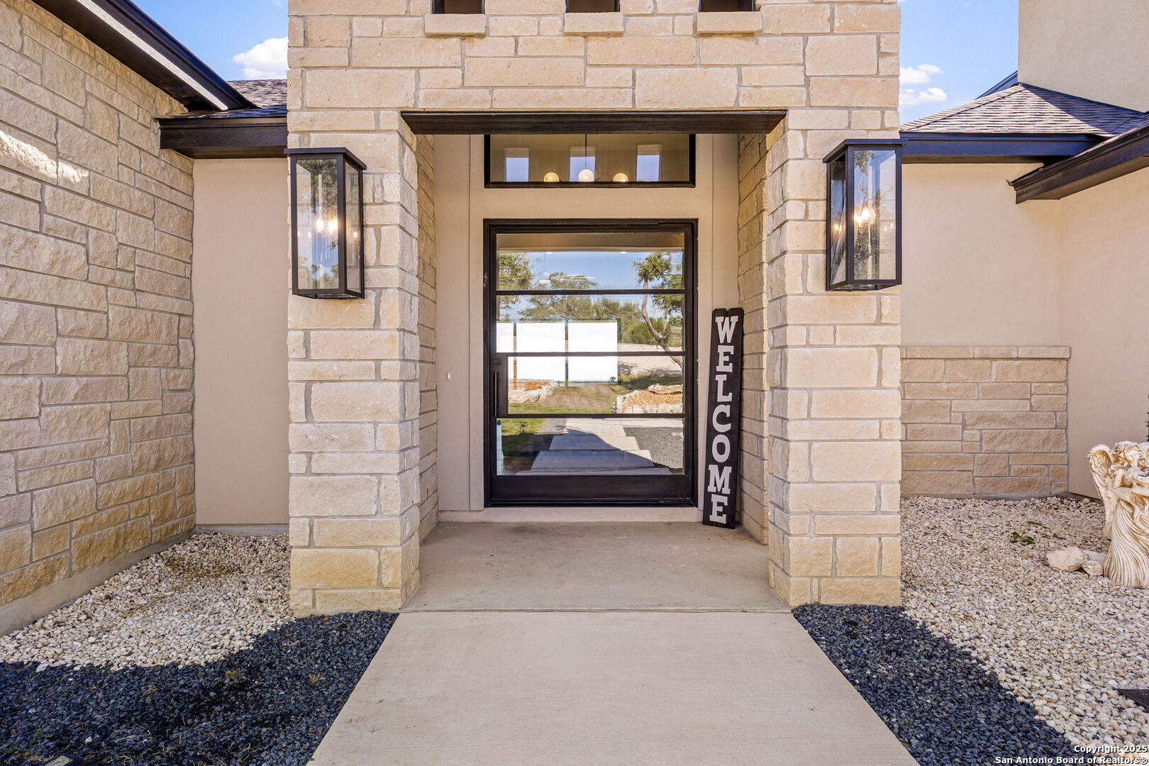 1848 Private Road 2771