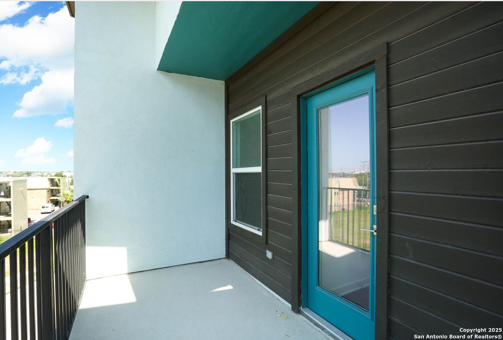 Photo of 310 W Evergreen St #115, San Antonio, TX 78212 (MLS # 1932102)