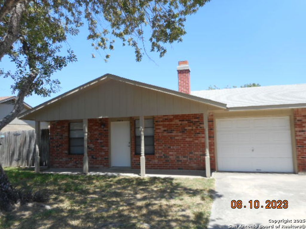 Photo of 1036 Orts B #B, Pleasanton, TX 78064 (MLS # 1824778)