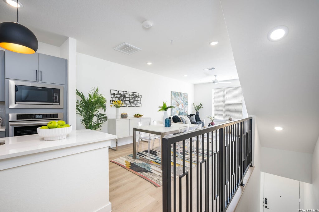 Photo of 719 E Locust 2104 #2104, San Antonio, TX 78212 (MLS # 1992628)