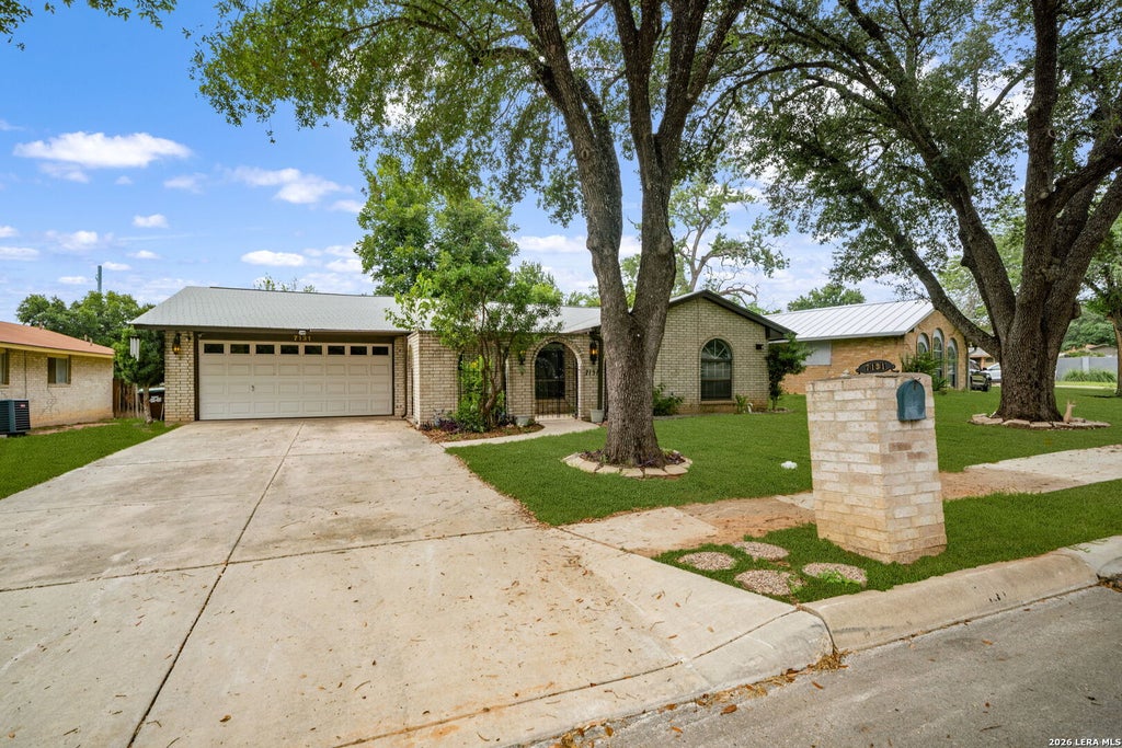 Photo of 7131 FOREST BRK, San Antonio, TX 78240 (MLS # 2000442)