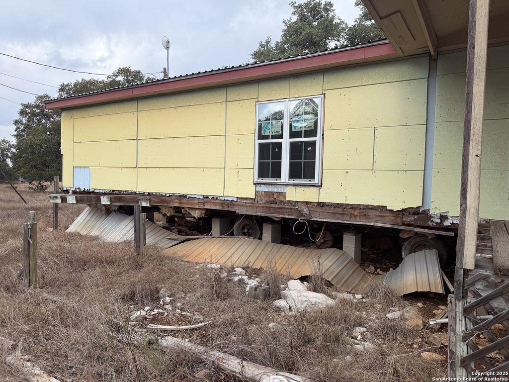 Photo of 473 Mills, Pipe Creek, TX 78063 (MLS # 1930342)