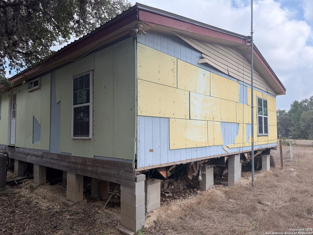 Photo of 473 Mills, Pipe Creek, TX 78063 (MLS # 1930342)