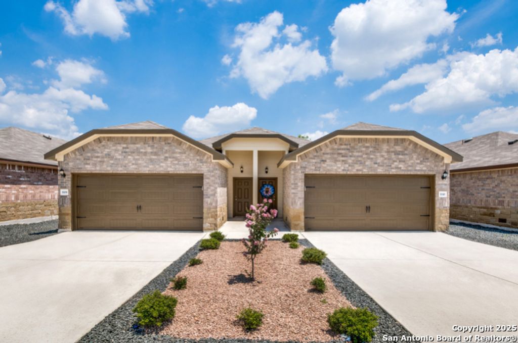 Photo of 1141 Burek Cross, Seguin, TX 78155 (MLS # 1897150)