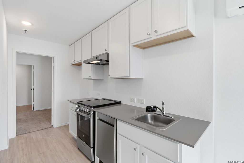 Photo of 7044 Elm Cv, San Antonio, TX 78244 (MLS # 1944618)