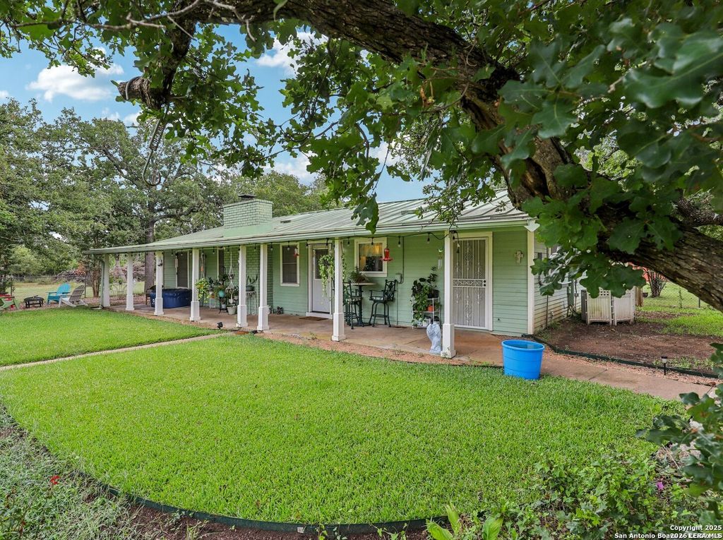 Photo of 721 Rocky Creek, Fredericksburg, TX 78624 (MLS # 1948233)