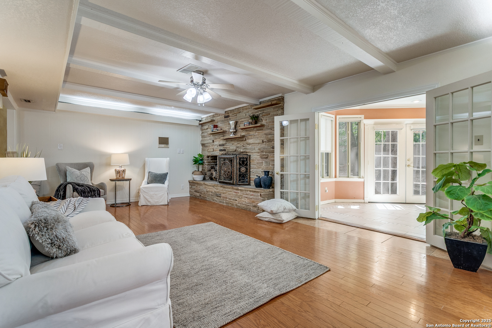 11102 Whisper Hollow