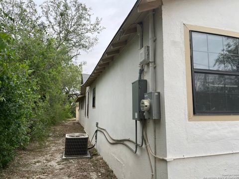 A home in Del Rio