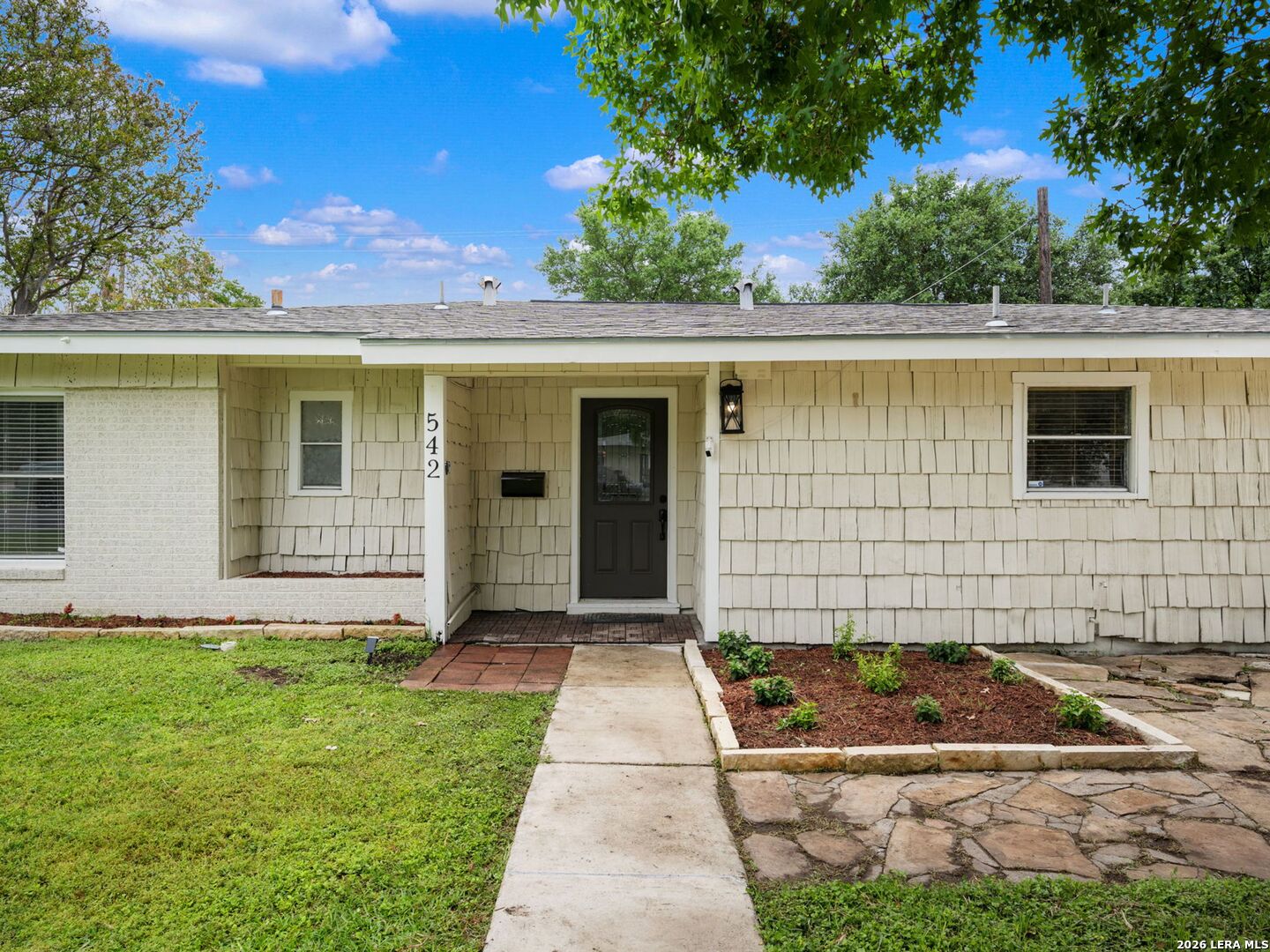 542 BRIGHTWOOD PL