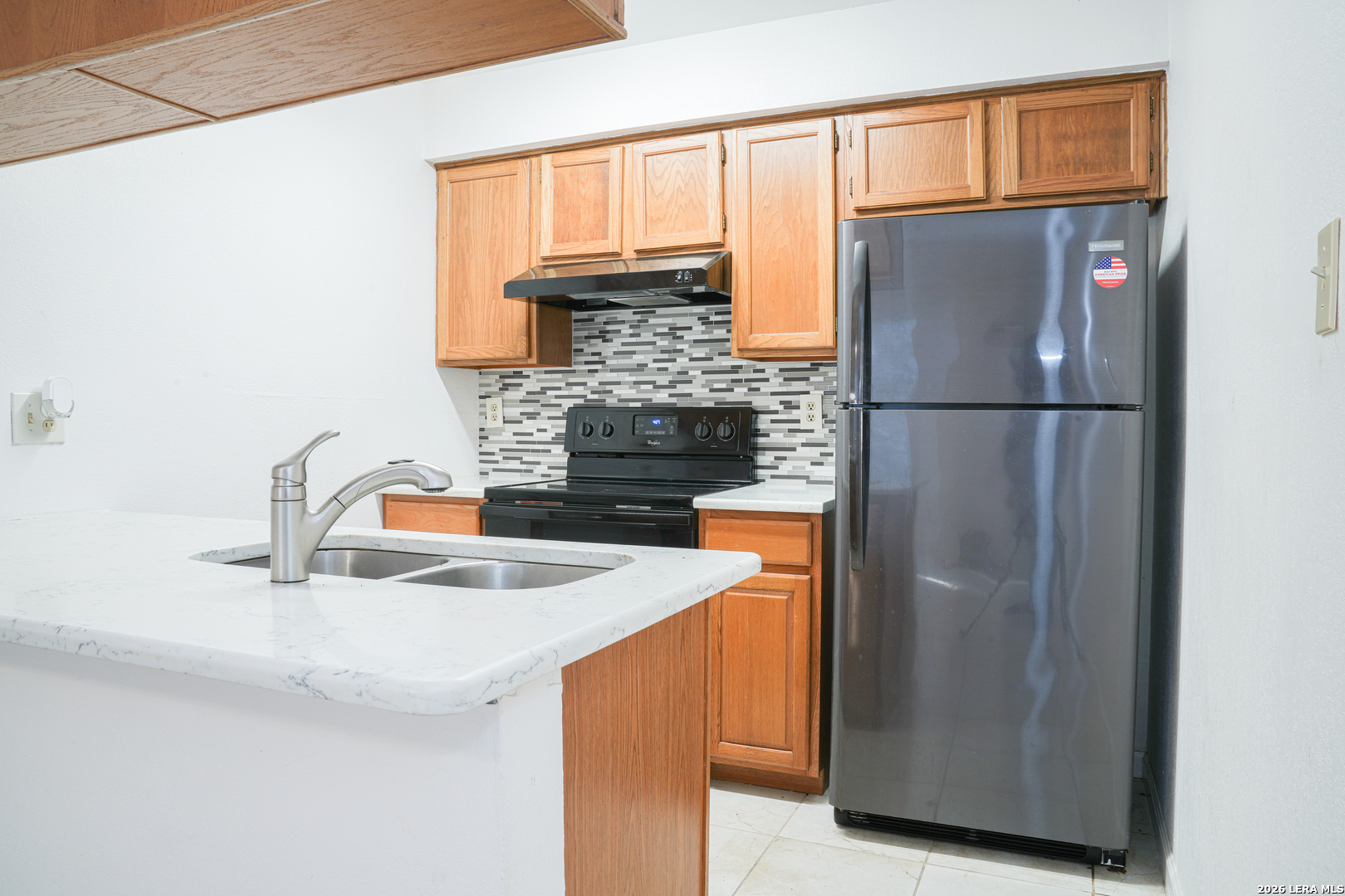 11610 VANCE JACKSON 987