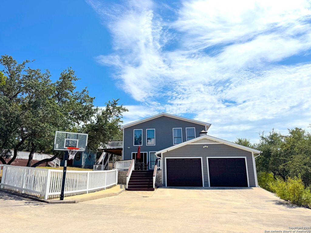 Photo of 200 San Juan, Canyon Lake, TX 78133 (MLS # 1895622)