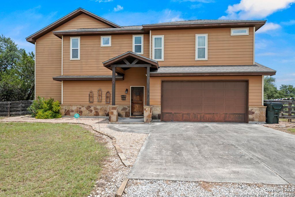 Photo of 617 Lake Island, Canyon Lake, TX 78133 (MLS # 1884784)