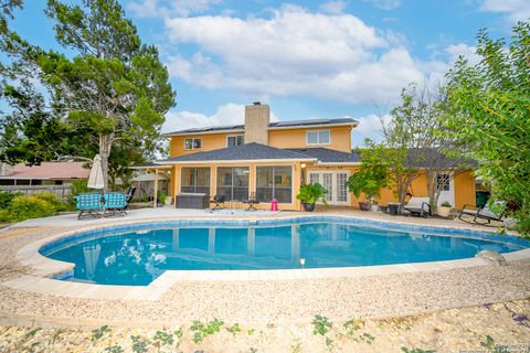 8315 Delphian Universal City TX 78148