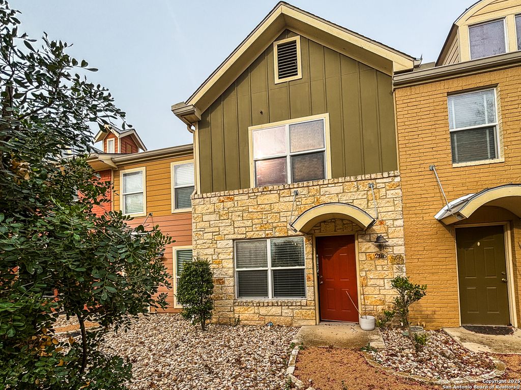 Photo of 1101 Grove Blvd 206 #206, Austin, TX 78741 (MLS # 1929784)