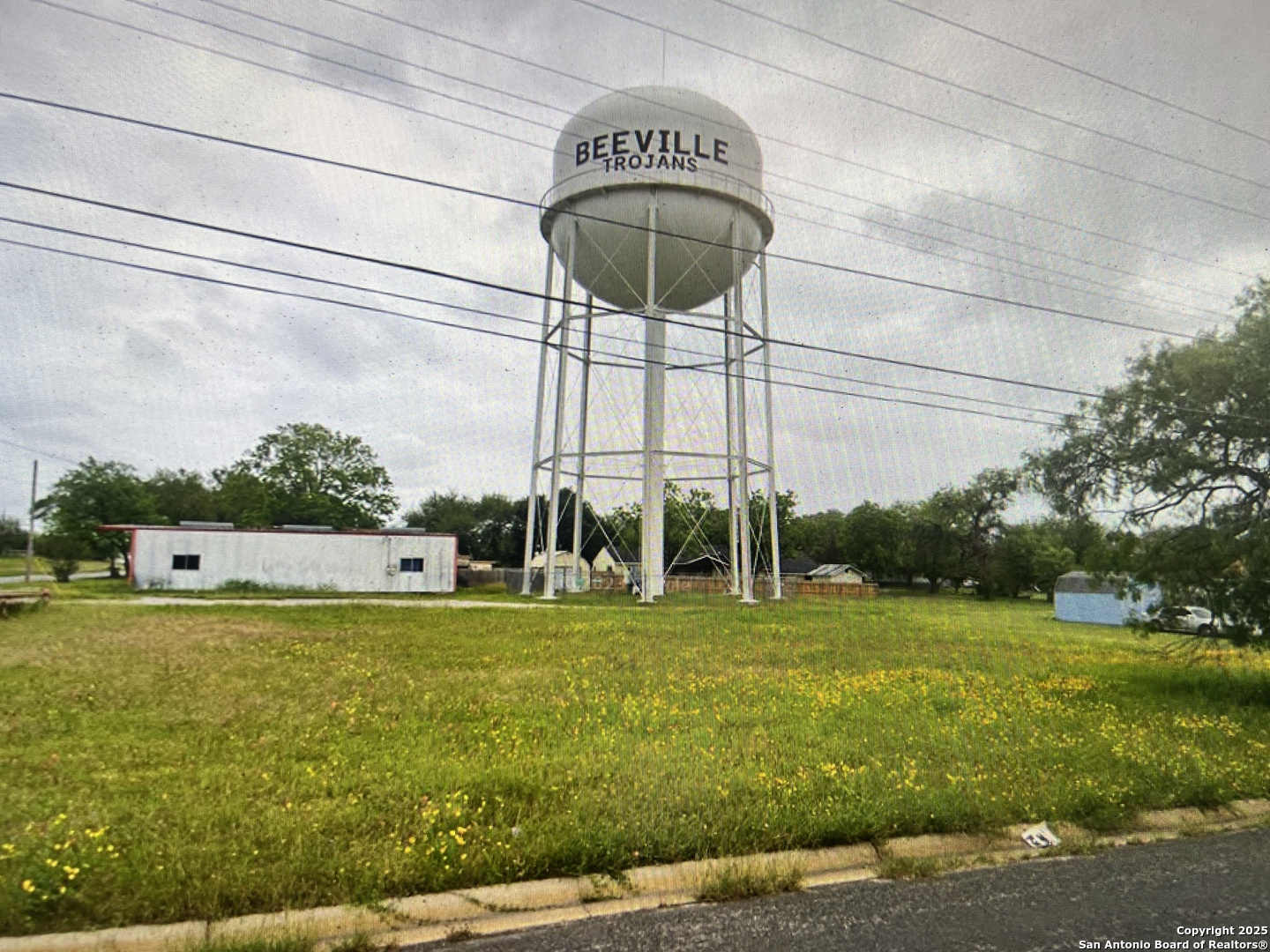 Search 307 W Huntington