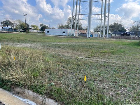 Search 307 W Huntington Beeville TX 78102