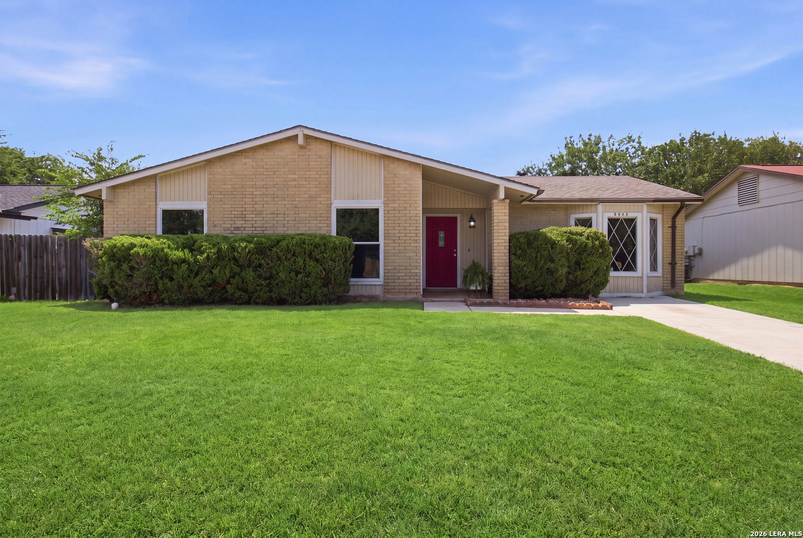 5943 CLIFF VALLEY DR