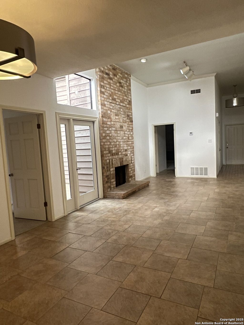 Photo of 516 Thelma, Olmos Park, TX 78212 (MLS # 1930097)