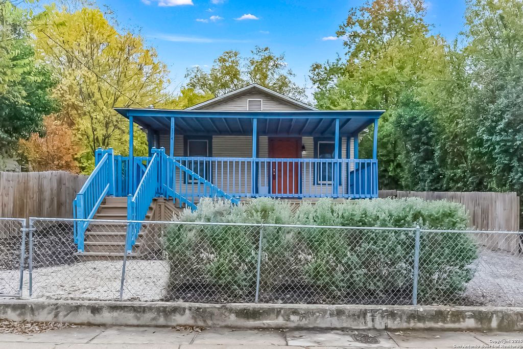 Photo of 114 Teresa, San Antonio, TX 78214 (MLS # 1913211)