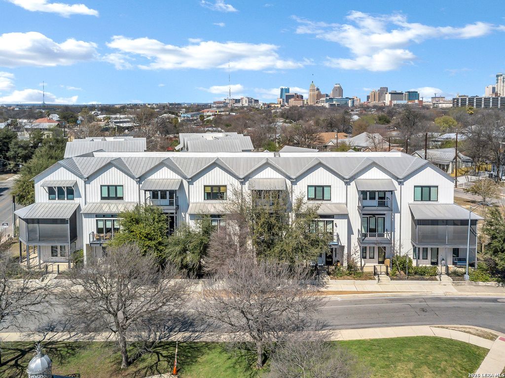 Photo of 1226 S Presa #104 104, San Antonio, TX 78210 (MLS # 1946329)