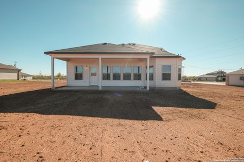 A home in Floresville