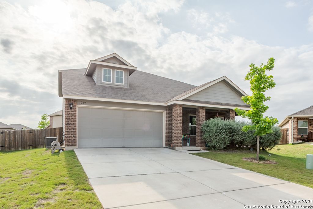 Photo of 1009 SANDWELL CT, Seguin, TX 78155 (MLS # 1972193)